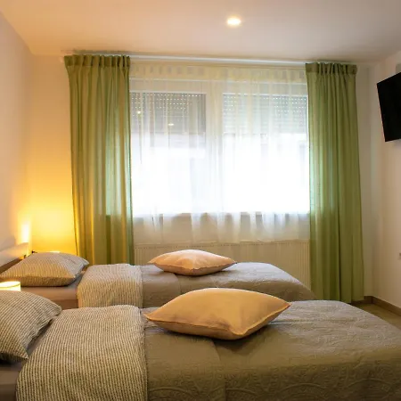 Apartman I Studio Apartman Vitana Garesnica Buitenkant foto